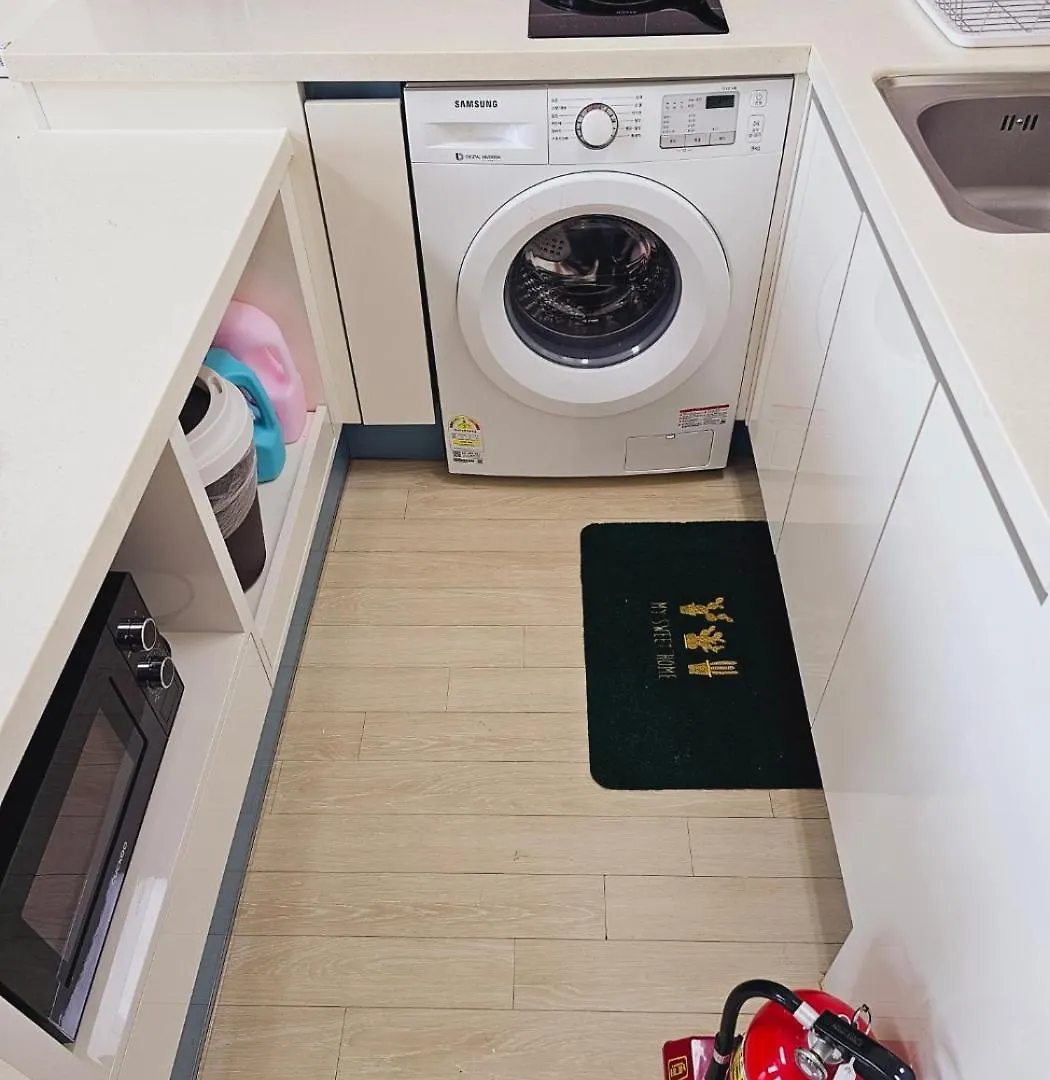 Apartment Bucheon Sinjung-Dong Station High Floor View Lovely House