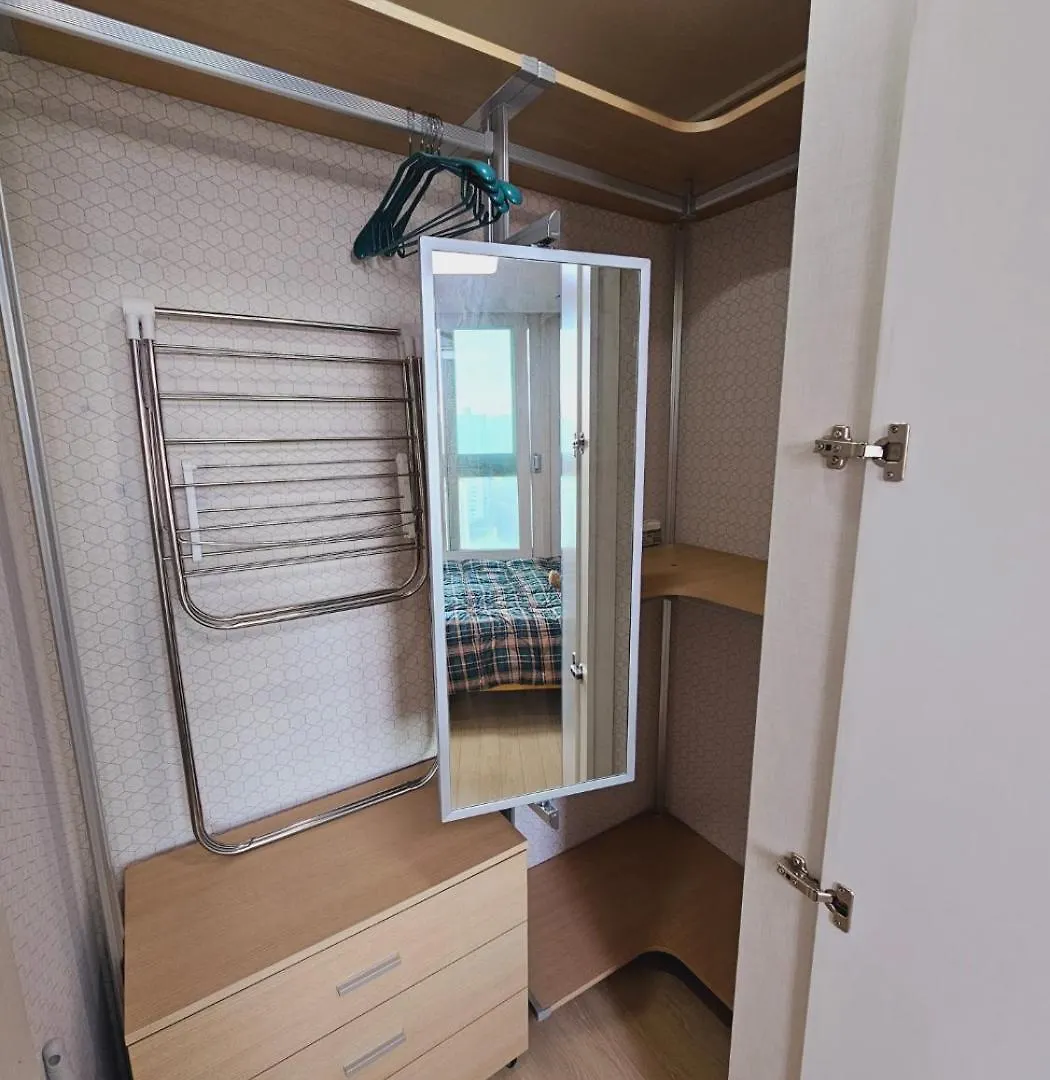 Bucheon Sinjung-Dong Station High Floor View Lovely House 0*,