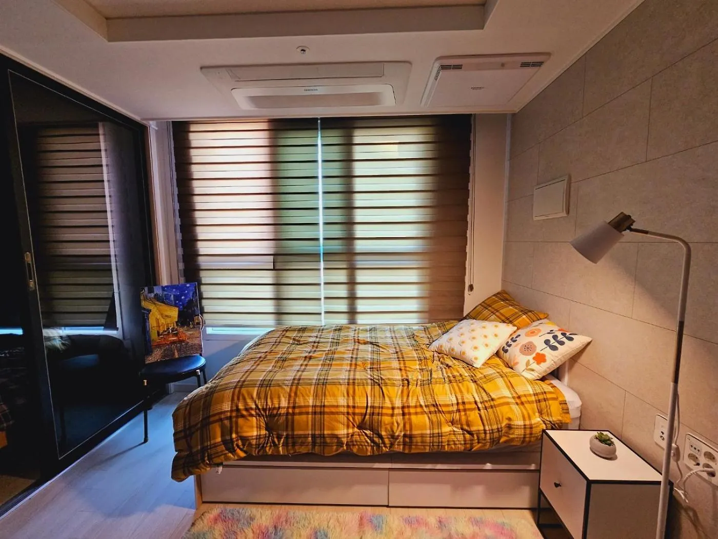 Bucheon Sinjung-Dong Station High Floor View Lovely House Apartment