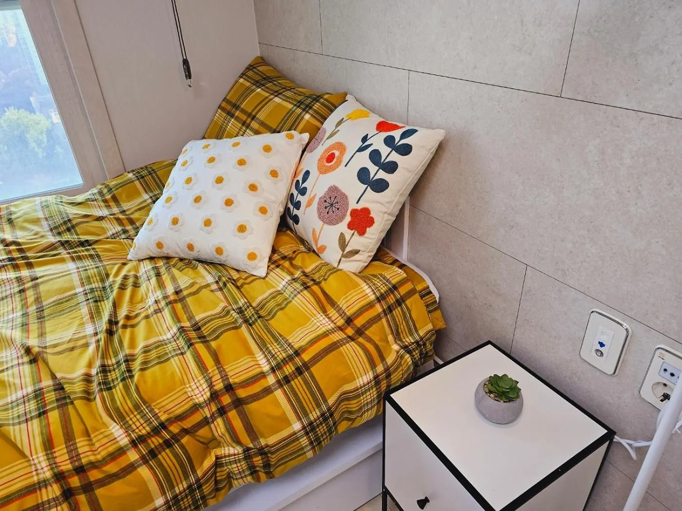 Bucheon Sinjung-Dong Station High Floor View Lovely House Apartment