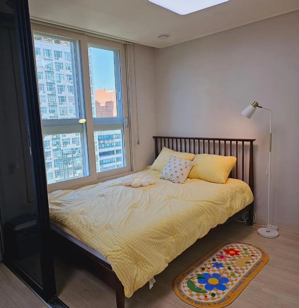 Apartment Bucheon Sinjung-Dong Station High Floor View Lovely House