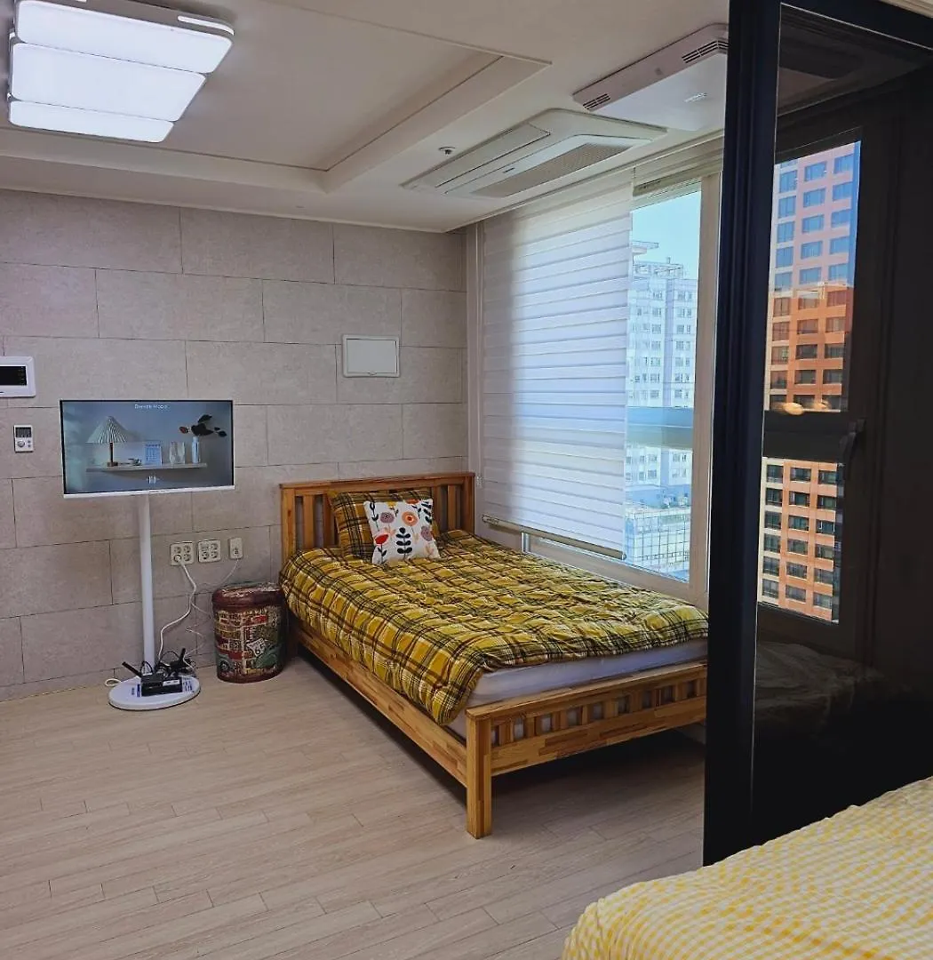 Apartment Bucheon Sinjung-Dong Station High Floor View Lovely House South Korea