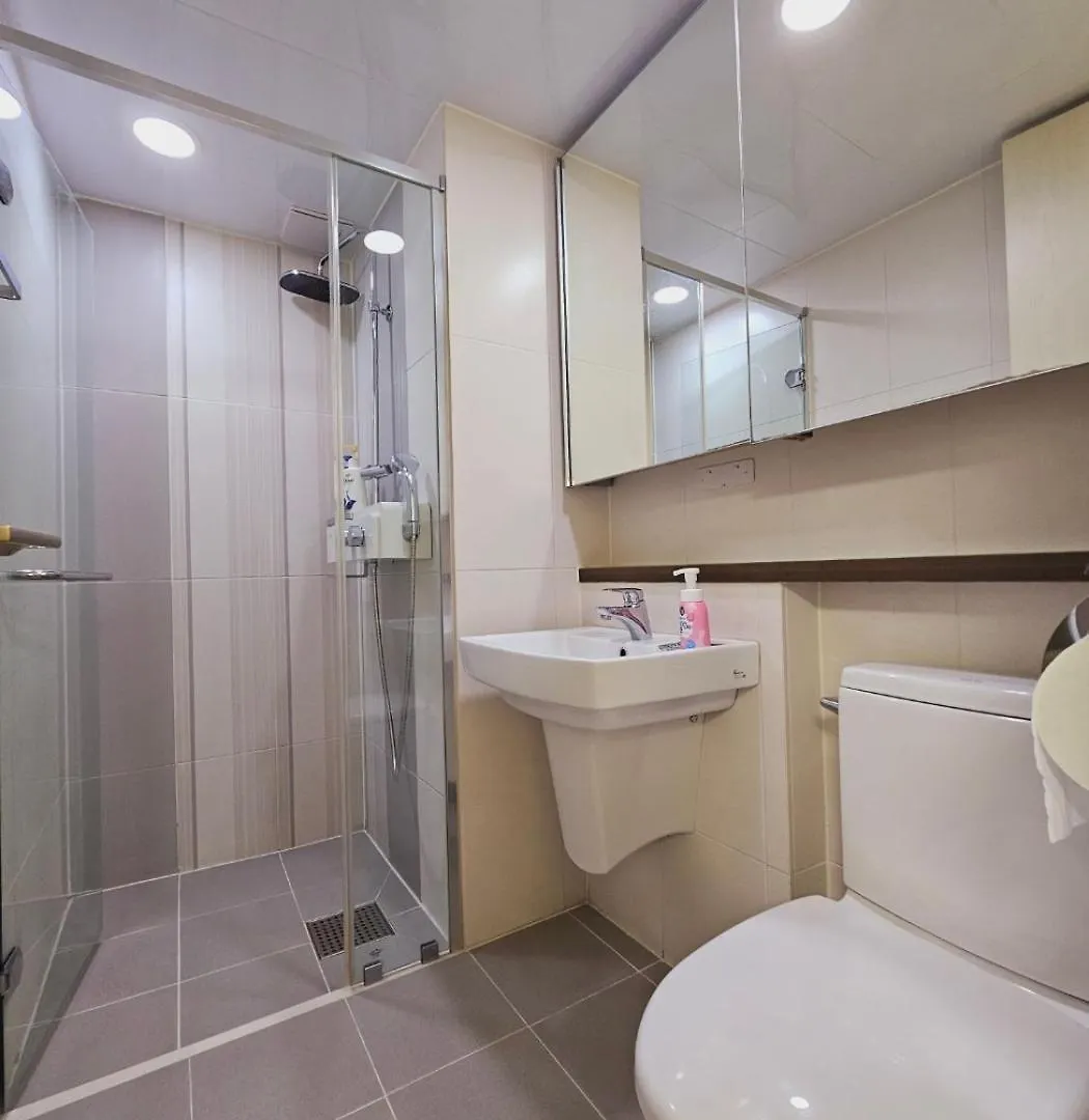 Apartment Bucheon Sinjung-Dong Station High Floor View Lovely House