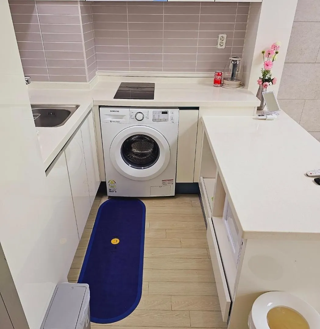 Bucheon Sinjung-Dong Station High Floor View Lovely House Apartment