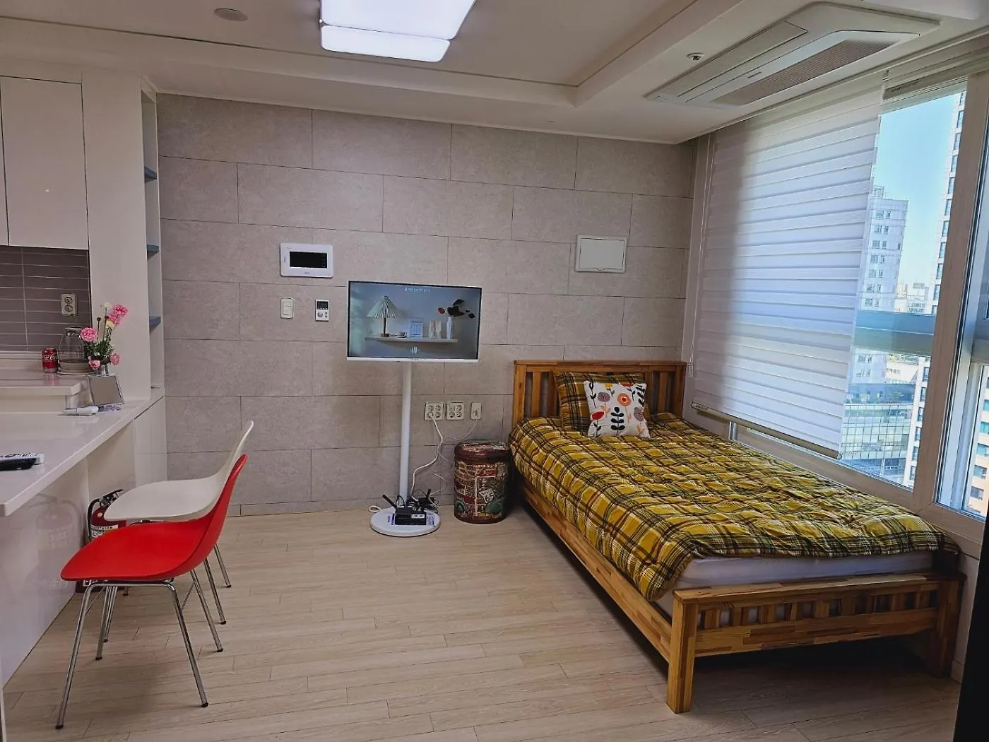 Bucheon Sinjung-Dong Station High Floor View Lovely House 0*,  South Korea