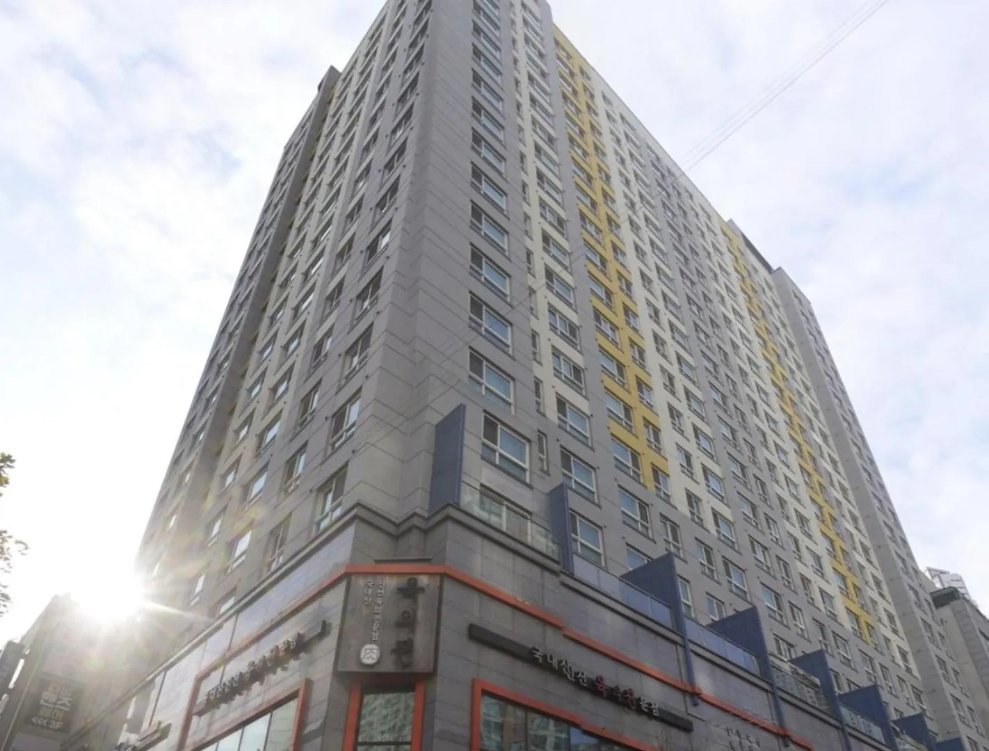 Bucheon Sinjung-Dong Station High Floor View Lovely House